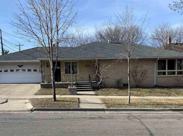 608 4th St N, New Ulm, MN 56073