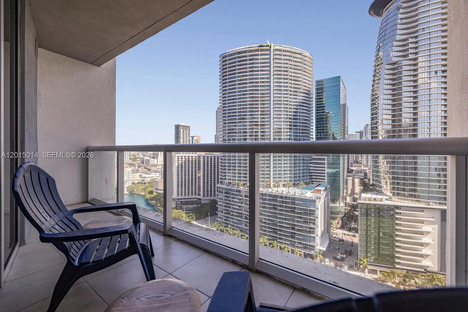 Iconbrickell Condo No 1 — Photo 3