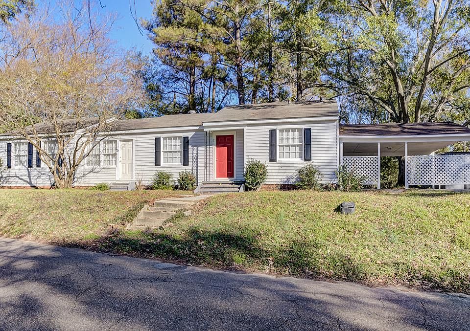 1st image of 105 Churchill Dr
