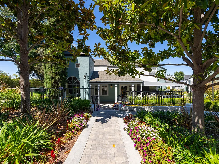 Scripps Landing Apartment Homes — Photo 31