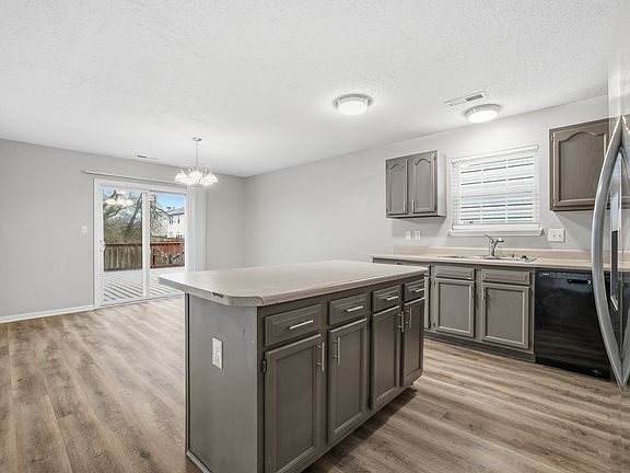 5th image of 1341 Lake Meadow Dr