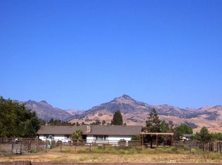 597 Lone Tree Rd, Hollister, CA 95023