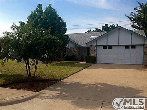 1st image of 810 Hillside Dr
