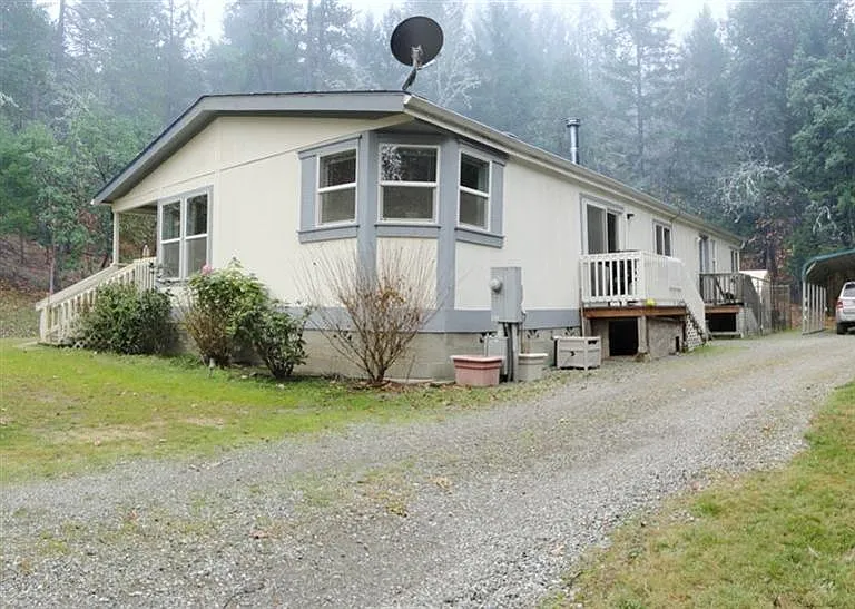 1362 Walker Rd photo 1