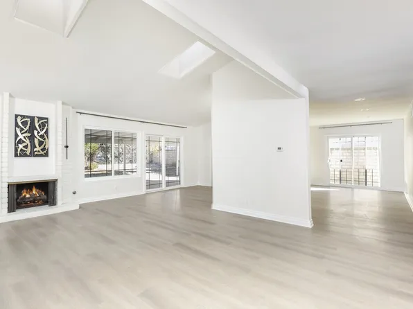 27048 Alabastro Dr, Santa Clarita, CA 91354