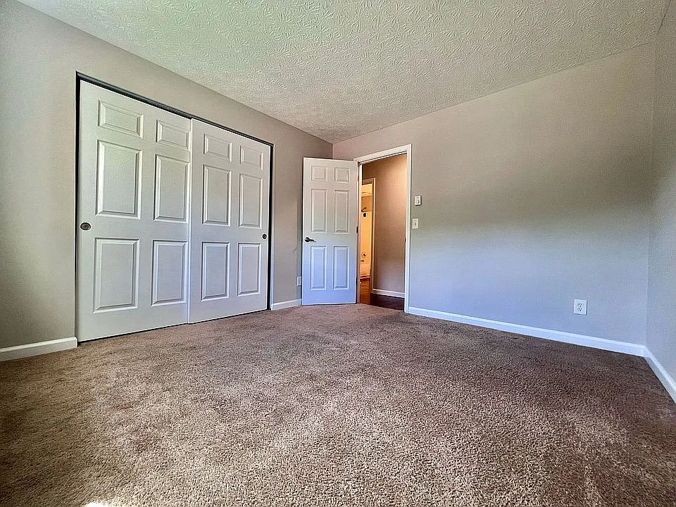 2 bed, 900 sqft, $995 — Photo 4