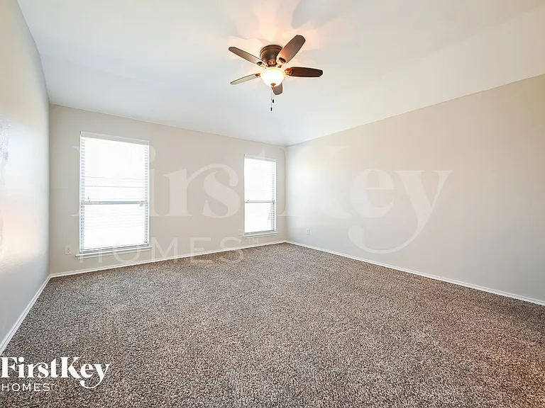 202 Patriot Pkwy — Photo 8