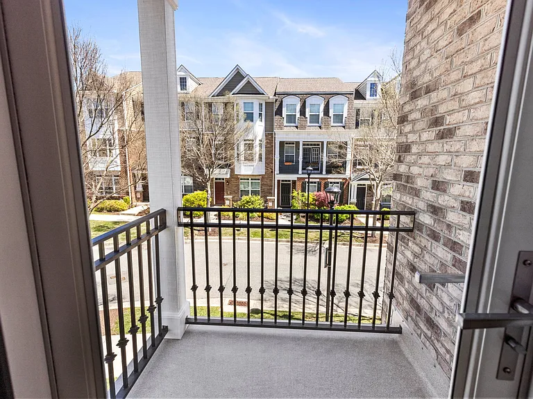 3953 Redbud Rd — Photo 24