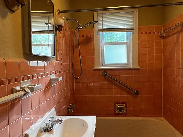 316 Gerard Ave #C — Photo 5