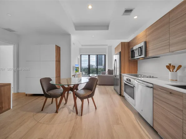 121 NE 34th St #L606, Miami, FL 33137