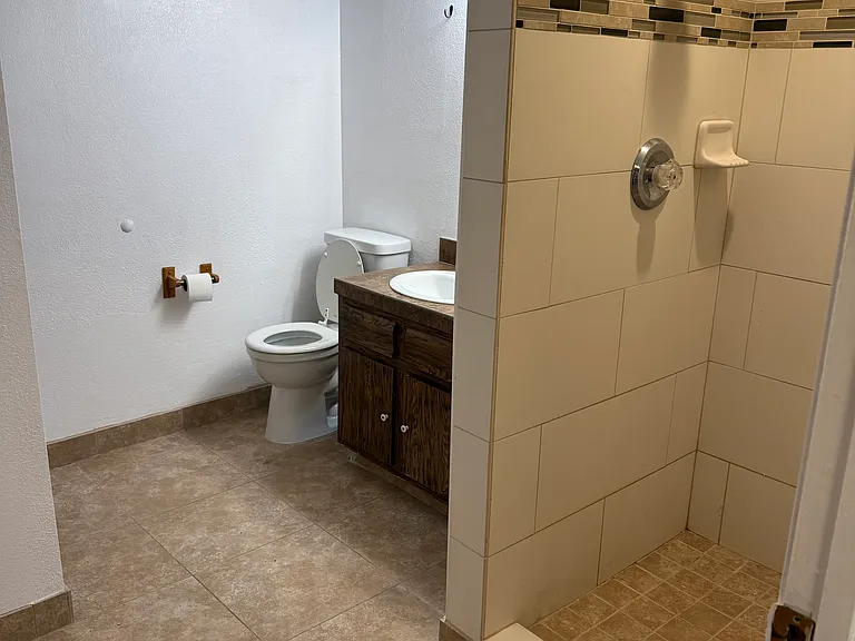 4805 Eisan Ave — Photo 9
