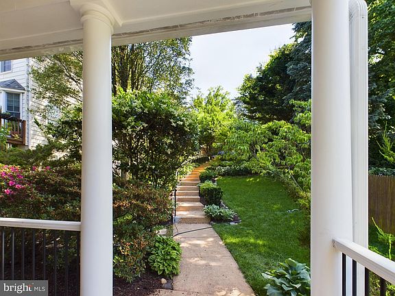 4th image of 2318 Highland Terrace Fls