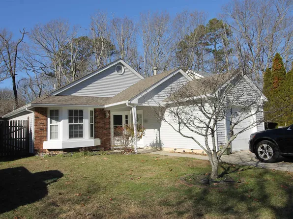 702 Eagle Point Ct, Galloway, NJ 08205