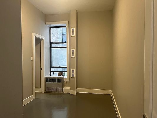 5th image of 102 E 116th St APT 1C