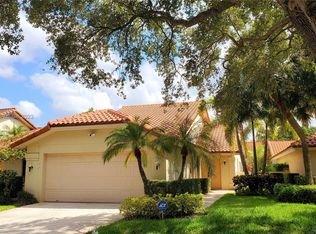 2840 Farragut Ln, West Palm Beach, FL 33409