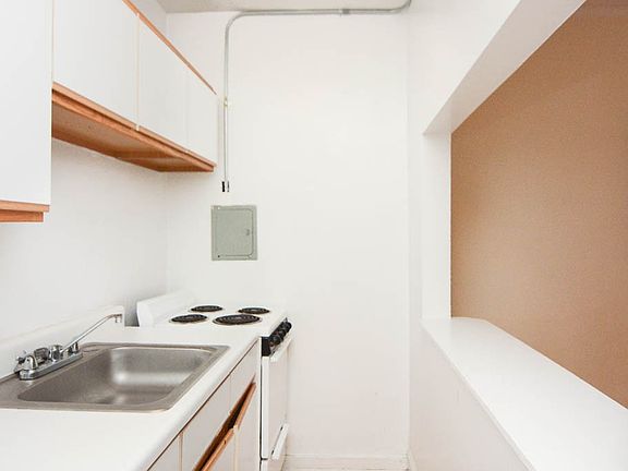 4th image of 3345 N Marshfield Ave #804
