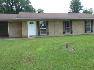 305 Belva Dr, Vicksburg, MS 39180