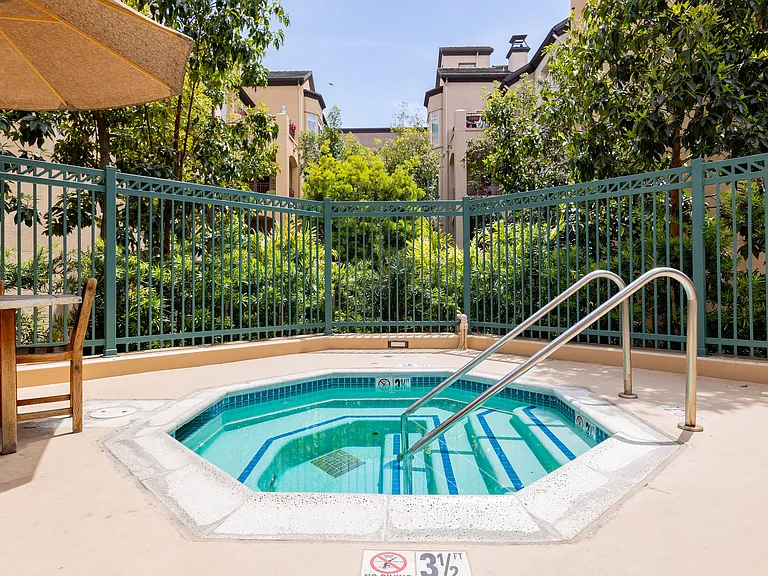 2400 5th Ave #115 — Photo 19