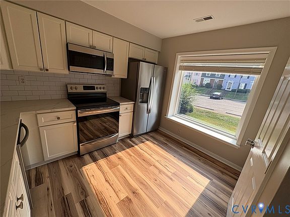 4th image of 8702 Hermitage Trace Cir