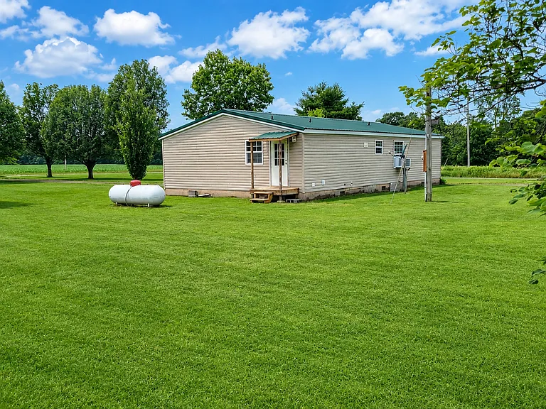 1316 Hopkins Rd — Photo 3