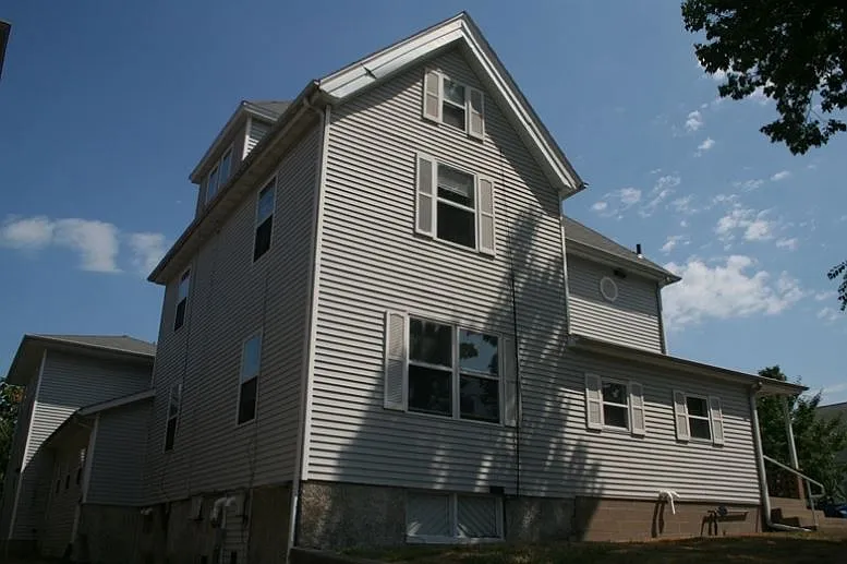 618 E Court St #5