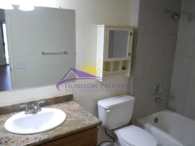 5226 Hemlock St #34 — Photo 14