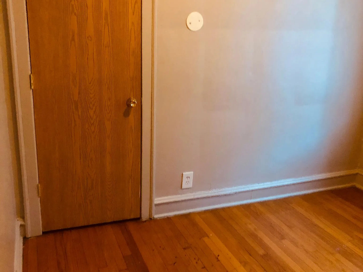 6807 S Harper Ave — Photo 4