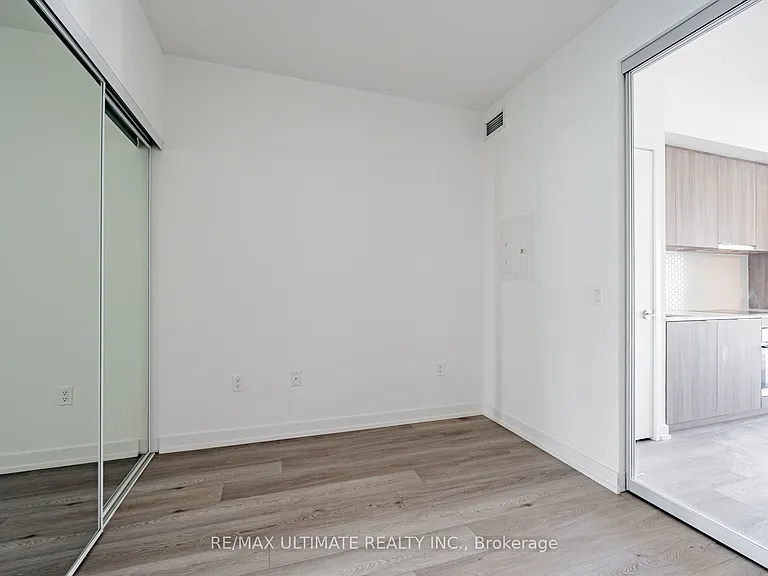 158 Front St E #1211 — Photo 7