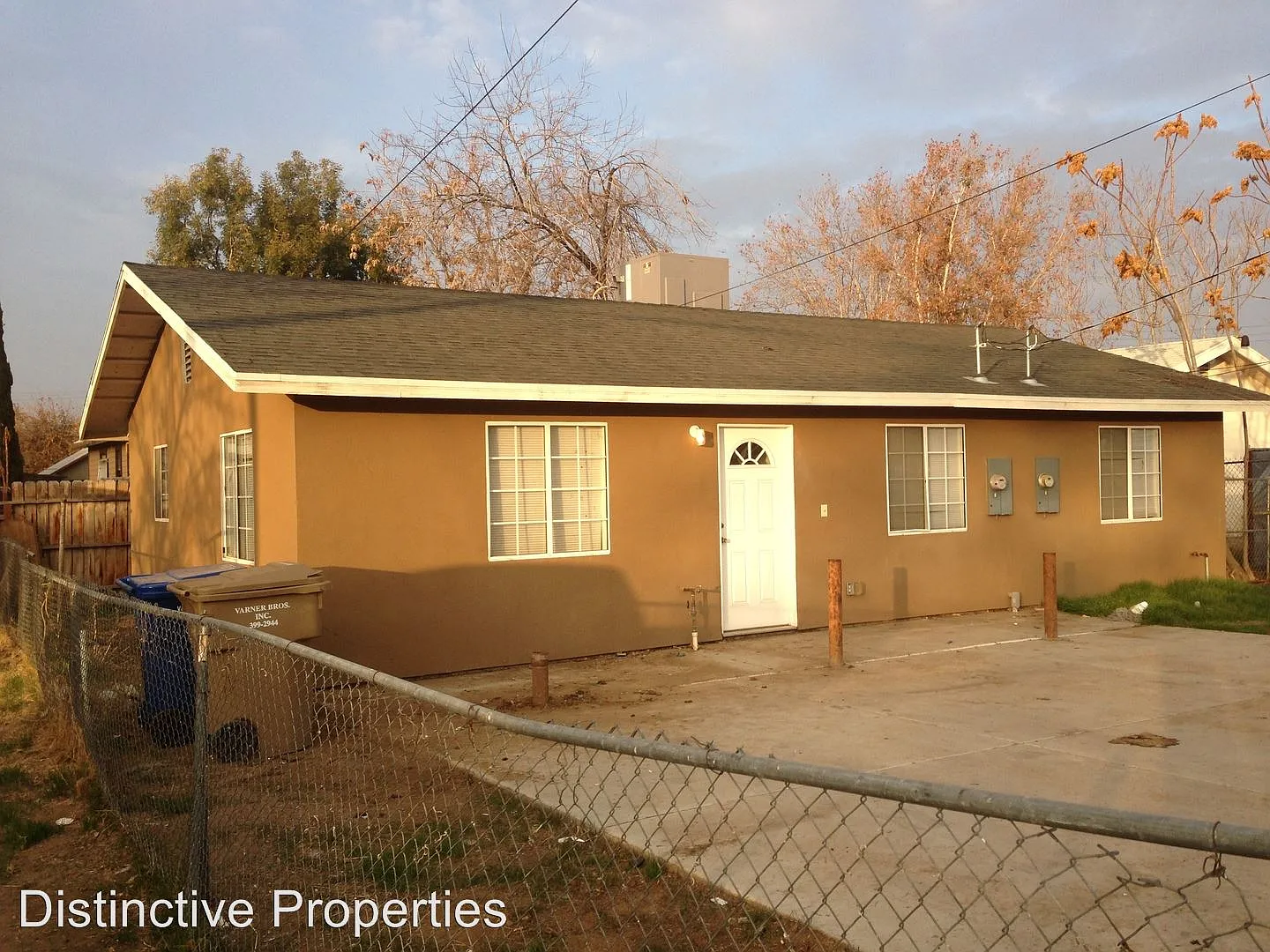211 E Belle Ave photo 1