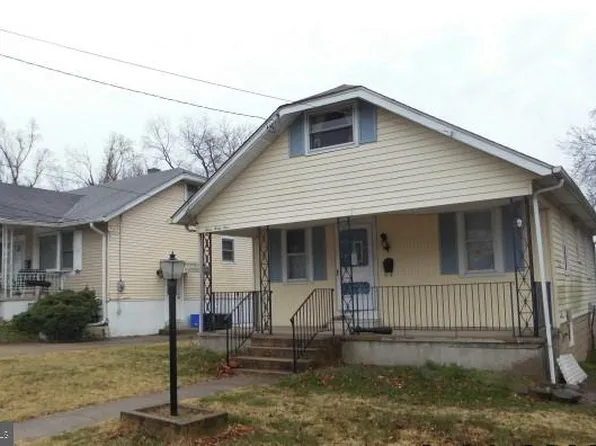 341 N Read Ave, Runnemede, NJ 08078