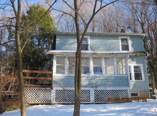 16 Maiden Ln, Mahopac, NY 10541