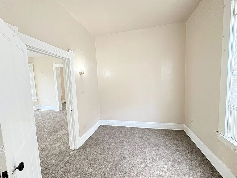 837 Avondale Ave — Photo 8