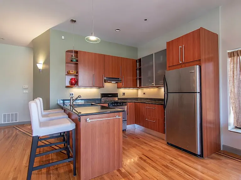 1128 Florence Ave #1E — Photo 3