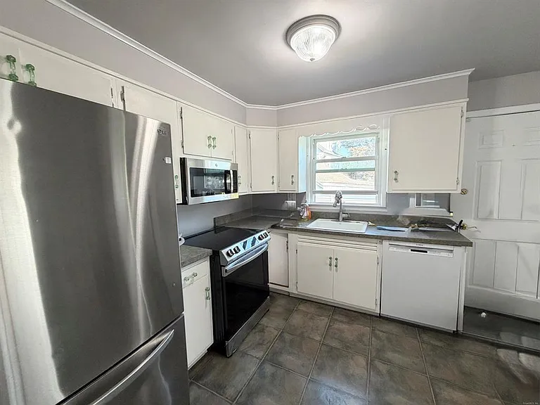 134 Albright Ave — Photo 9