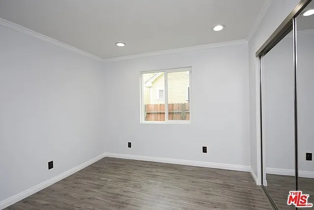 4313 Kenwood Ave — Photo 15