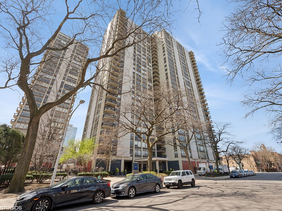 1st image of 1360 N Sandburg Ter APT 1008C