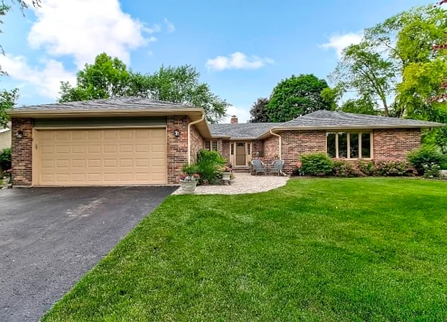2360 Bayside Ct photo 1