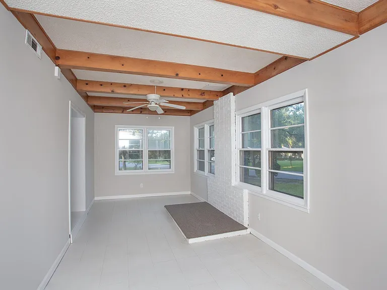 2851 Ion Ave — Photo 7