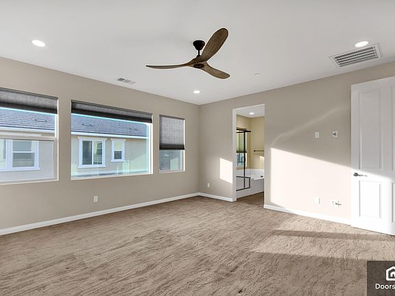 5th image of 992 18th St