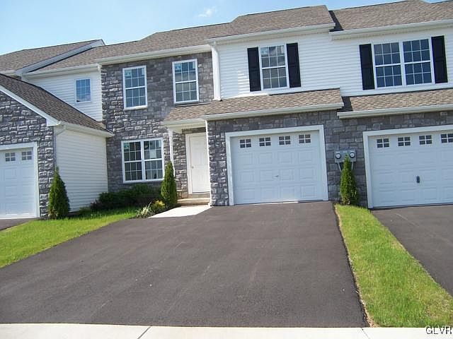 1st image of 810 Fieldstone Trl #66