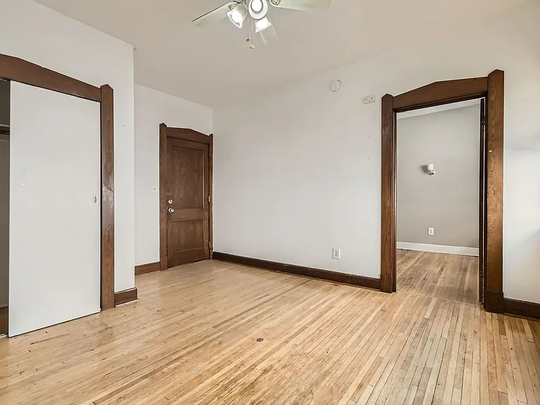 707 Grand Ave — Photo 2