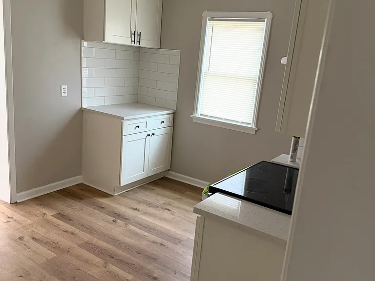 3710 Wood Ave — Photo 4