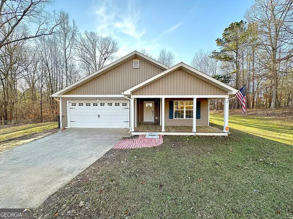 106 Woodstream Trl, Lagrange, GA 30240