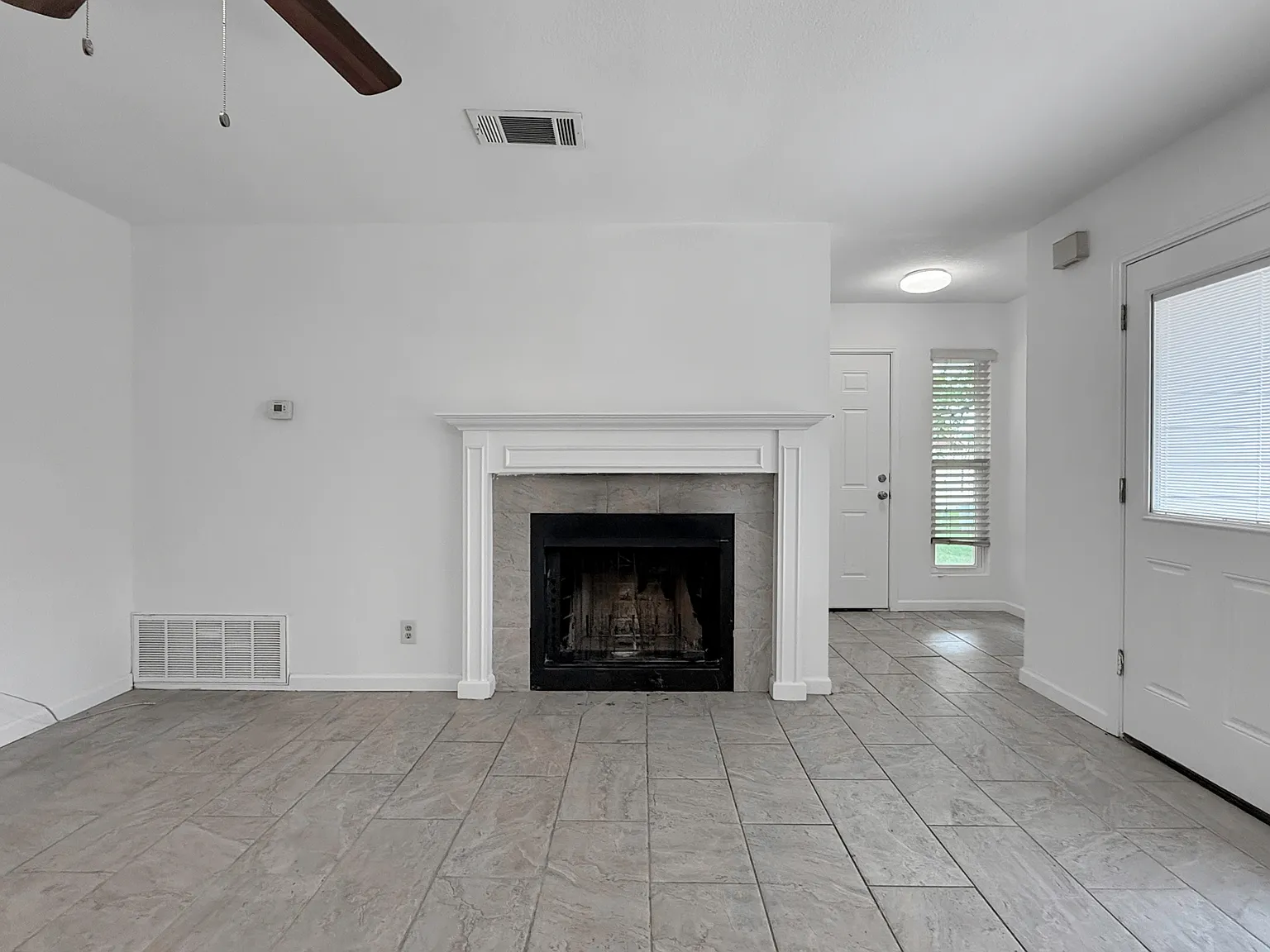 2 bed, 2.0 bath, 995 sqft, $1,850 — Photo 3