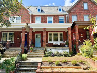 2448 39th St NW, Washington, DC, 20007