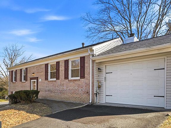 4th image of 11200 Trippon Ct