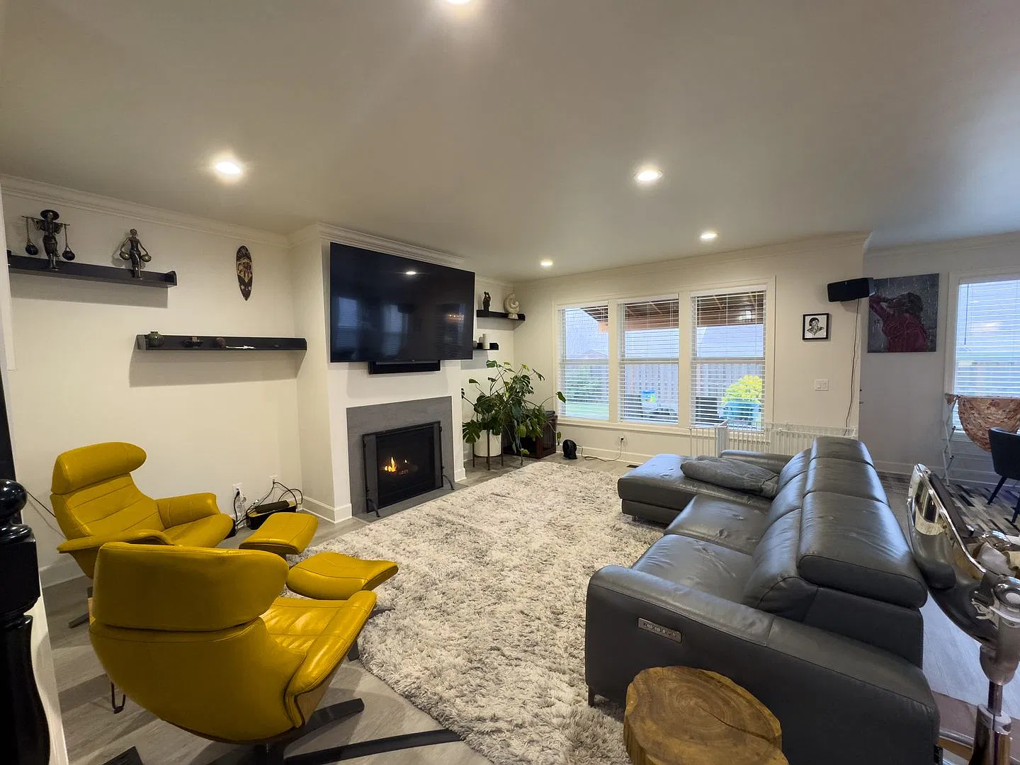 Amazing Five Bedroom Home in Desirable South Gateway Neighborhood of Salem — Photo 4