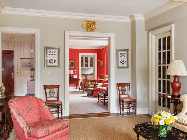 162 East 80th Street 6B image 3 of 13