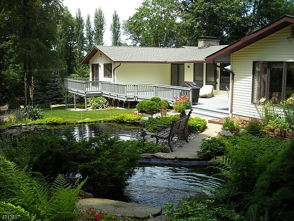 2nd image of 22 Curtis Dr