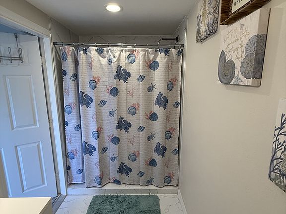 4th image of 429 Morgan Cir S #B